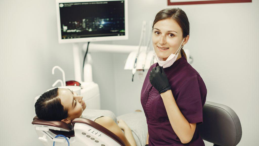 What Should Patients Expect During a Holistic Dental Consultation?